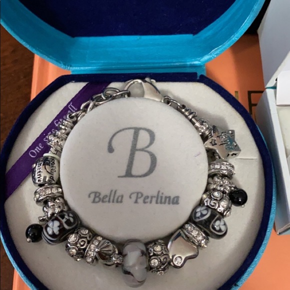 Bracelet, Ring and Earring Set - Picture 2 of 6